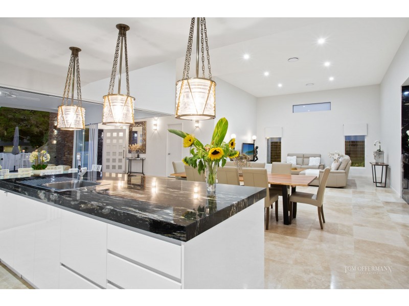 3 Robert Street, Noosaville QLD 4566