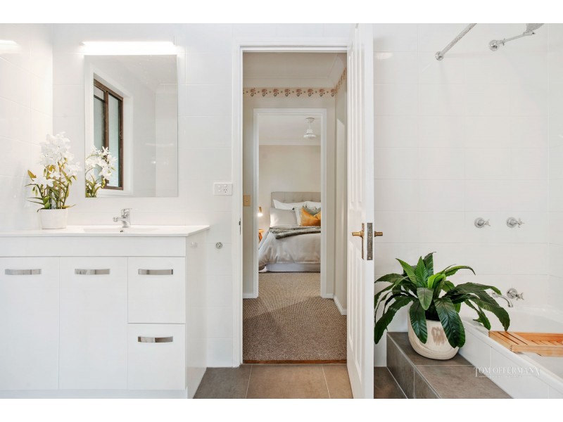 14 Leslie Drive, Noosa Heads QLD 4567
