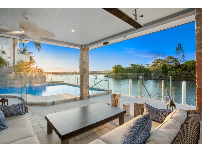 8 Noosa Parade, Noosa Heads QLD 4567
