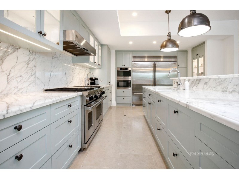 8 Noosa Parade, Noosa Heads QLD 4567