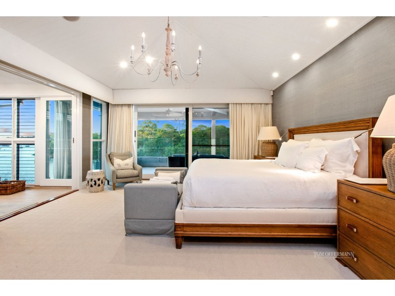 8 Noosa Parade, Noosa Heads QLD 4567