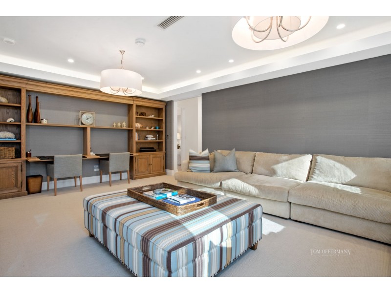 8 Noosa Parade, Noosa Heads QLD 4567