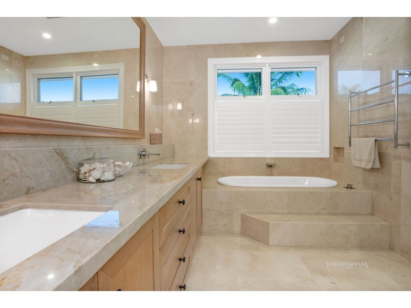 8 Noosa Parade, Noosa Heads QLD 4567