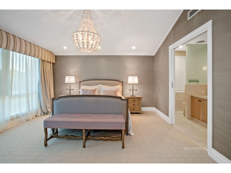 8 Noosa Parade, Noosa Heads QLD 4567