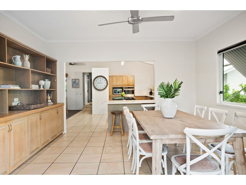 6 Adams Street, Sunshine Beach QLD 4567