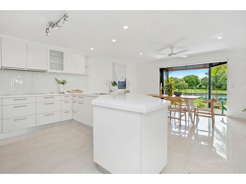 2/21 Laburnum Crescent, Noosaville QLD 4566