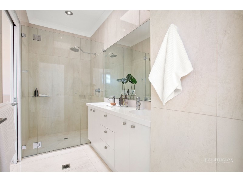 2/21 Laburnum Crescent, Noosaville QLD 4566