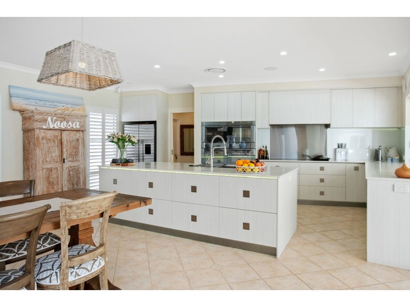 14 Habitat Place, Noosa Heads QLD 4567