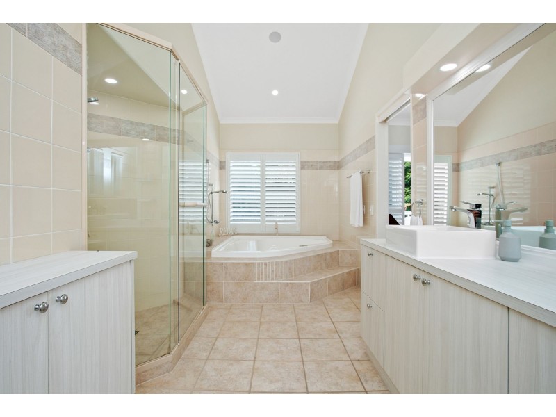 14 Habitat Place, Noosa Heads QLD 4567