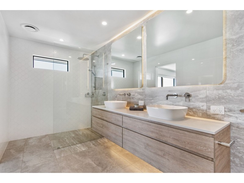 24 Netherby Rise, Sunrise Beach QLD 4567