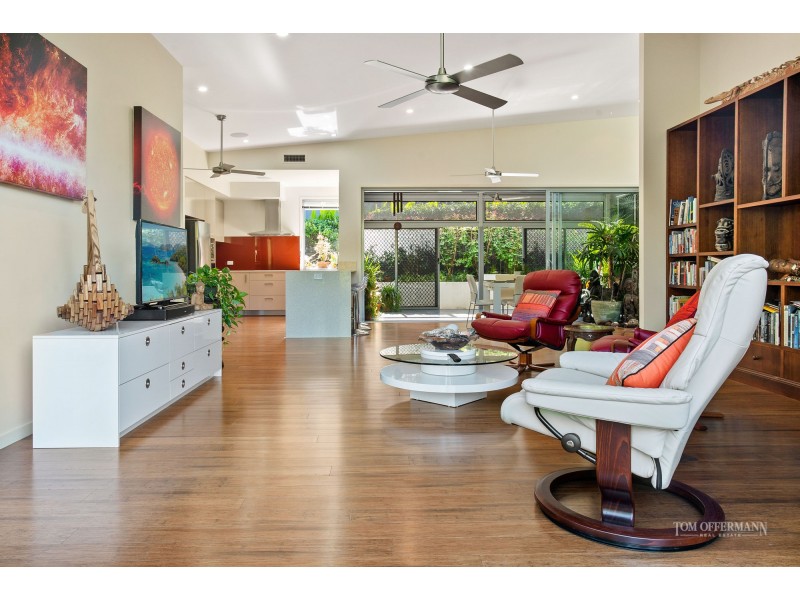 5 Lake Edge Drive, Noosa Heads QLD 4567