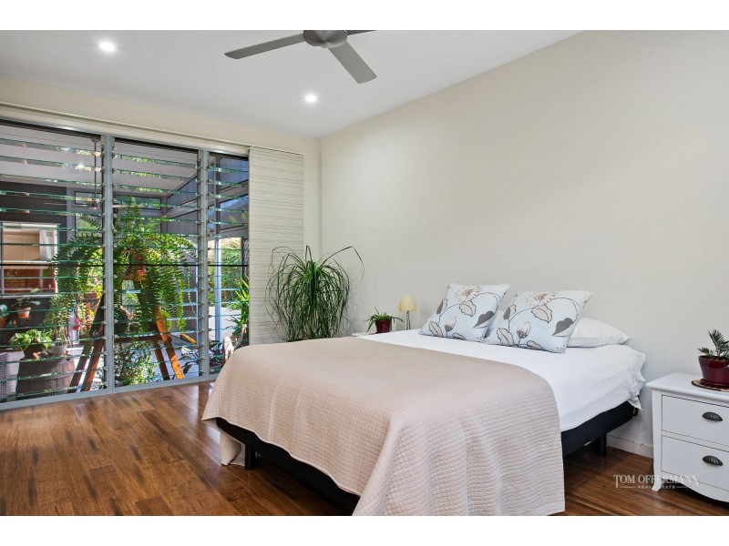 5 Lake Edge Drive, Noosa Heads QLD 4567