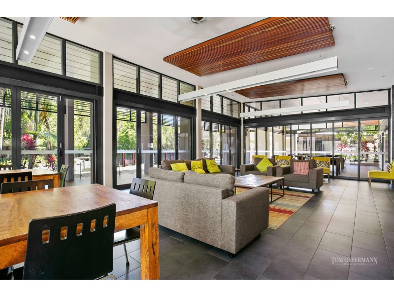 5 Lake Edge Drive, Noosa Heads QLD 4567