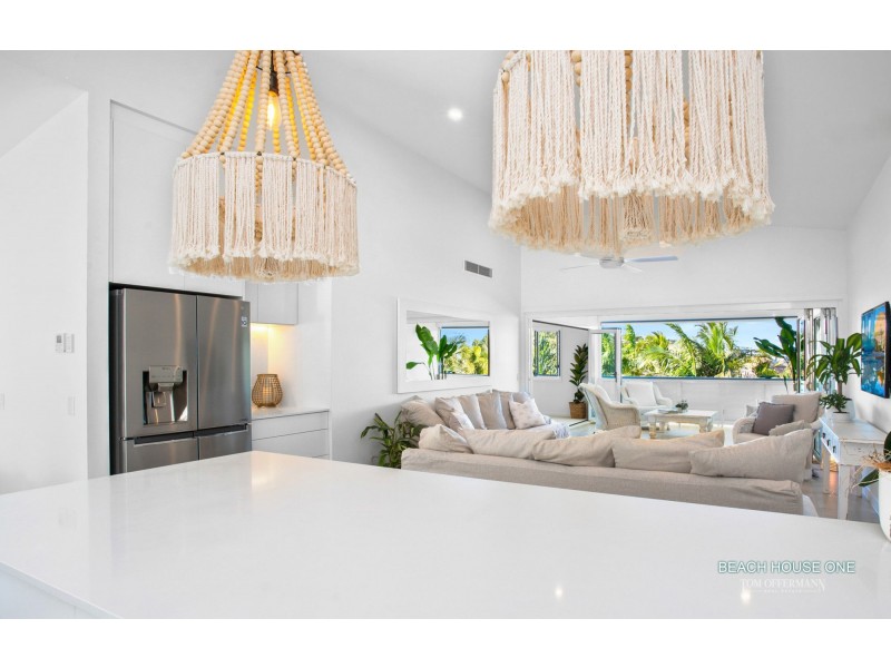 66 Southern Cross Parade, Sunrise Beach QLD 4567