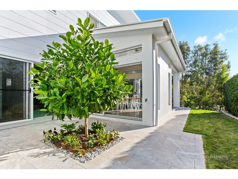 14 Sanctuary Avenue, Noosa Heads QLD 4567