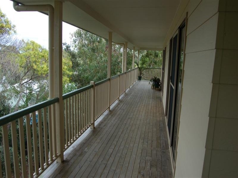 12 Defender Court, Sunrise Beach QLD 4567