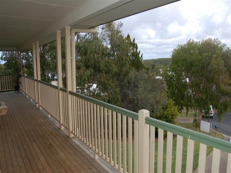 12 Defender Court, Sunrise Beach QLD 4567