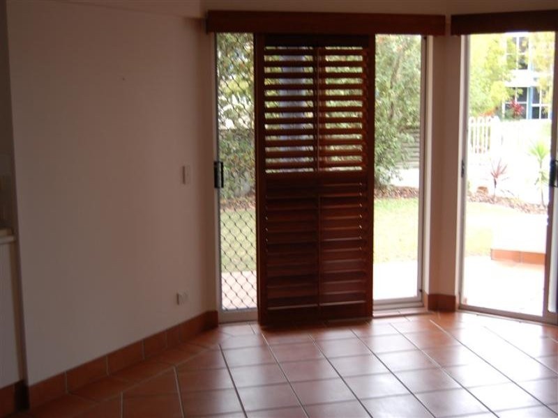 1/5 Hygieta Street, Noosaville QLD 4566