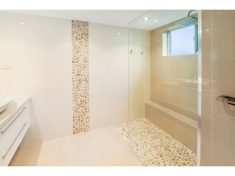 2 & 3/4 Bayview Road, Noosa Heads QLD 4567