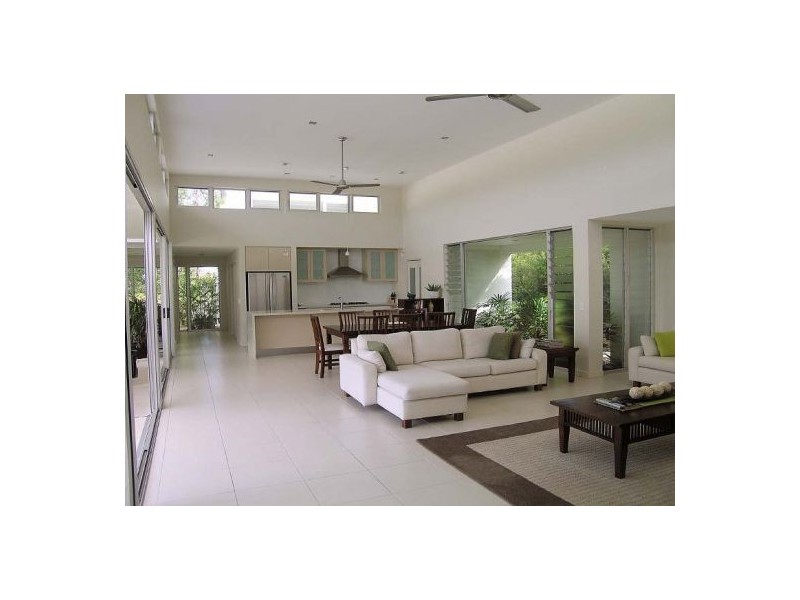 11 Regatta Cct, Noosaville QLD 4566