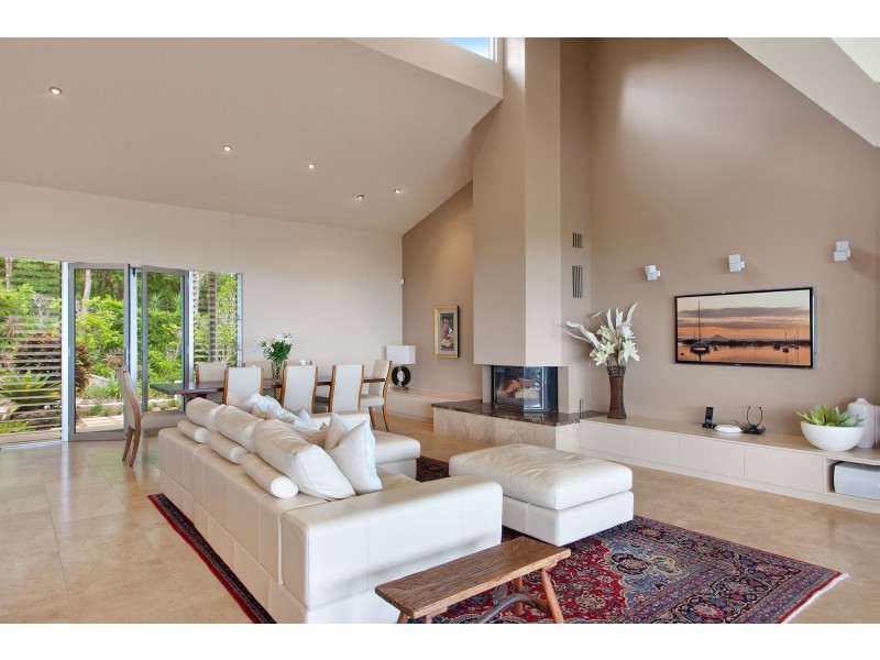 9 Brushtail Lane, Tinbeerwah QLD 4563