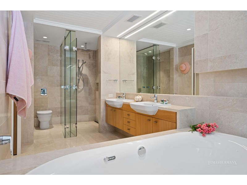 4/10 Serenity Close, Noosa Heads QLD 4567