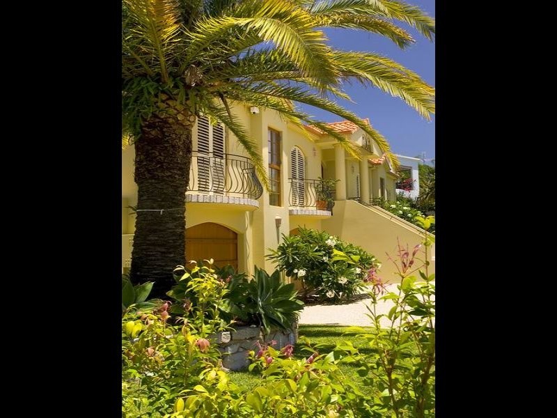 4 Tangmere Close, Noosa Heads QLD 4567