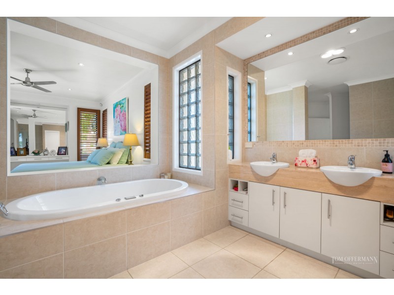 2 Regatta Circuit, Noosaville QLD 4566