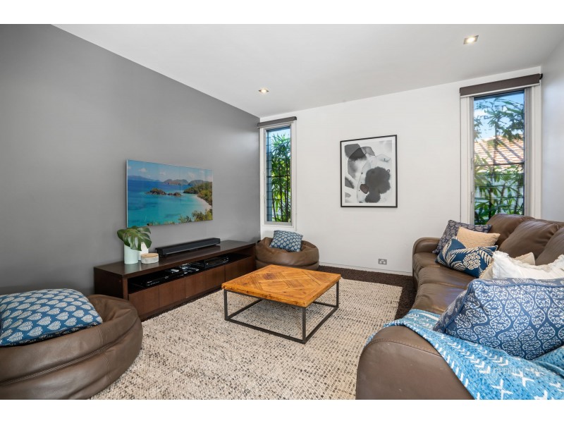 18 Cooran Court, Noosa Heads QLD 4567