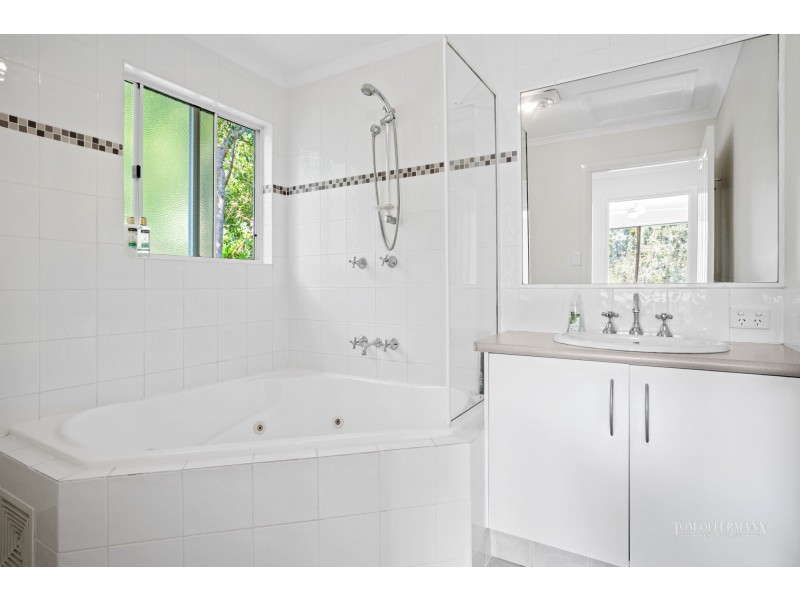 7a Crescent Road, Eumundi QLD 4562