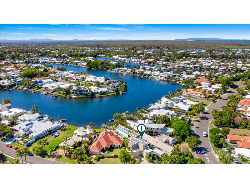 2 Topsails Place, Noosa Waters QLD 4566