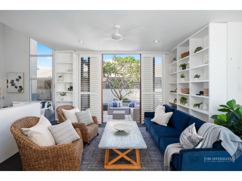 2 Topsails Place, Noosa Waters QLD 4566