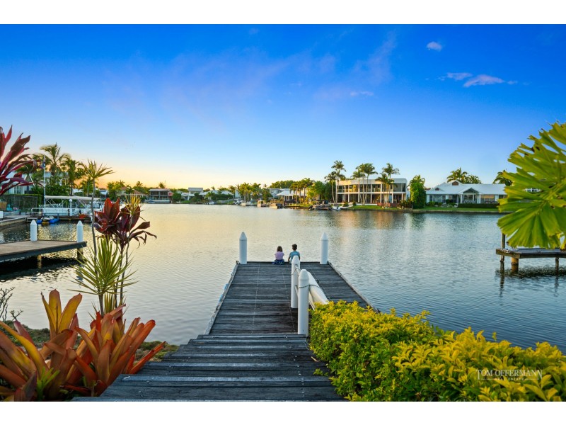 2 Topsails Place, Noosa Waters QLD 4566