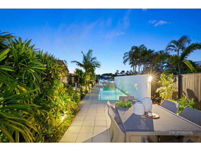 2 Topsails Place, Noosa Waters QLD 4566