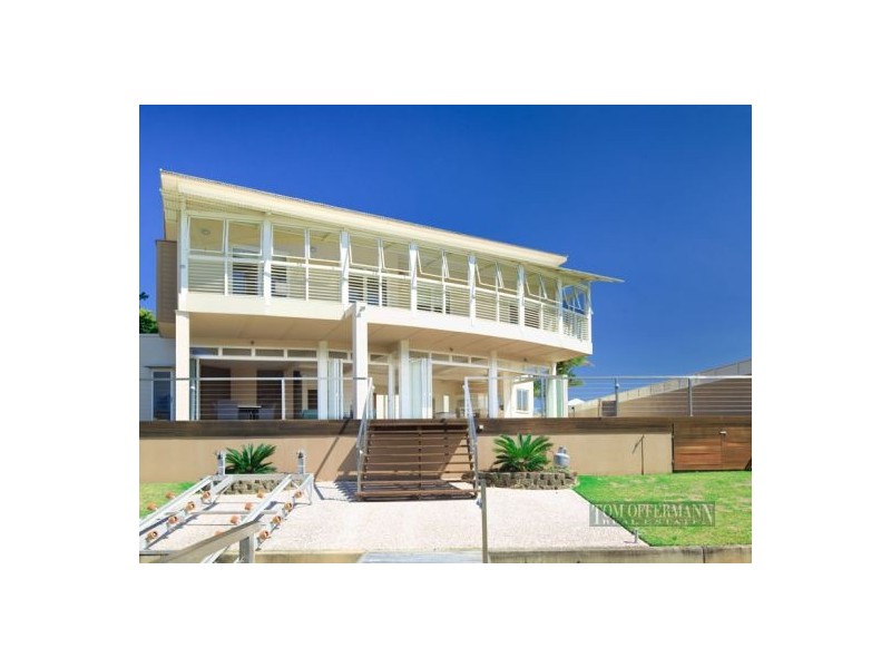 4 Leeside Place, Noosa Waters QLD 4566