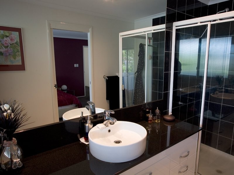 8 Seamount Quay, Noosa Waters QLD 4566