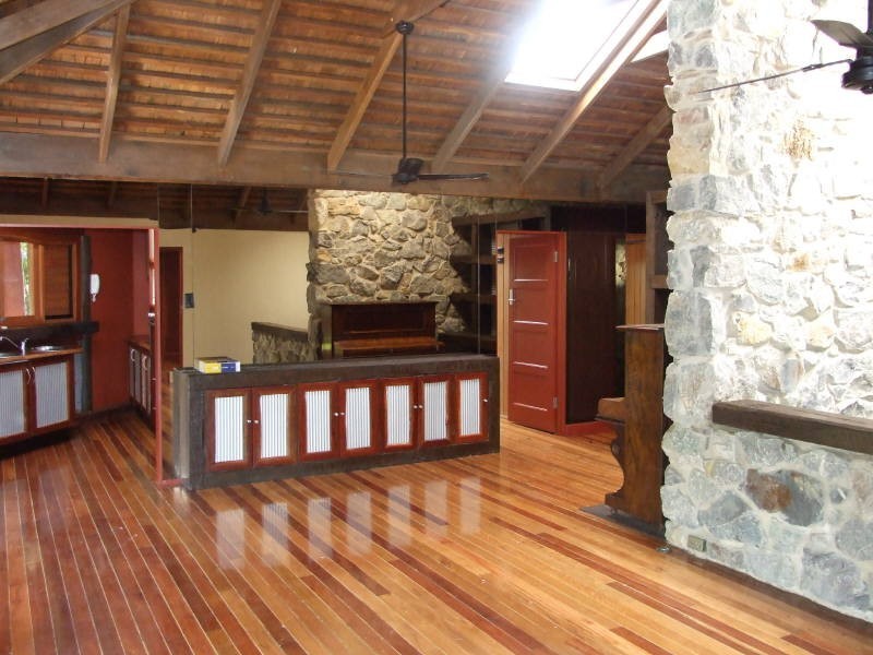 4 Nairana Rest, Noosa Heads QLD 4567