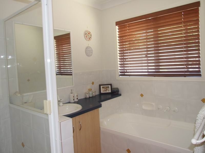 3 Hawley Ct, Sunrise Beach QLD 4567