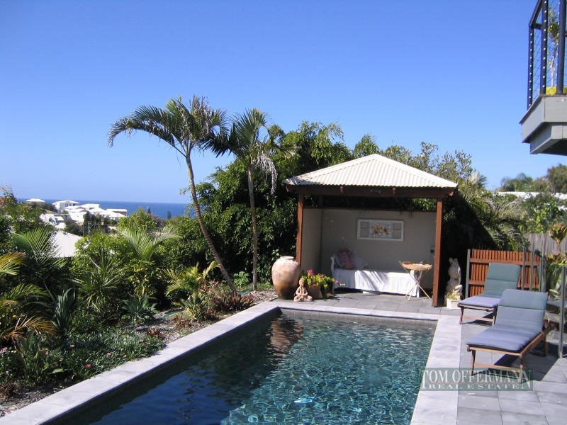 20 Southern Cross Parade, Sunrise Beach QLD 4567