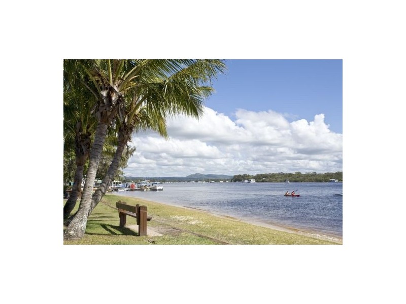 2/18 Howard St, Noosaville QLD 4566