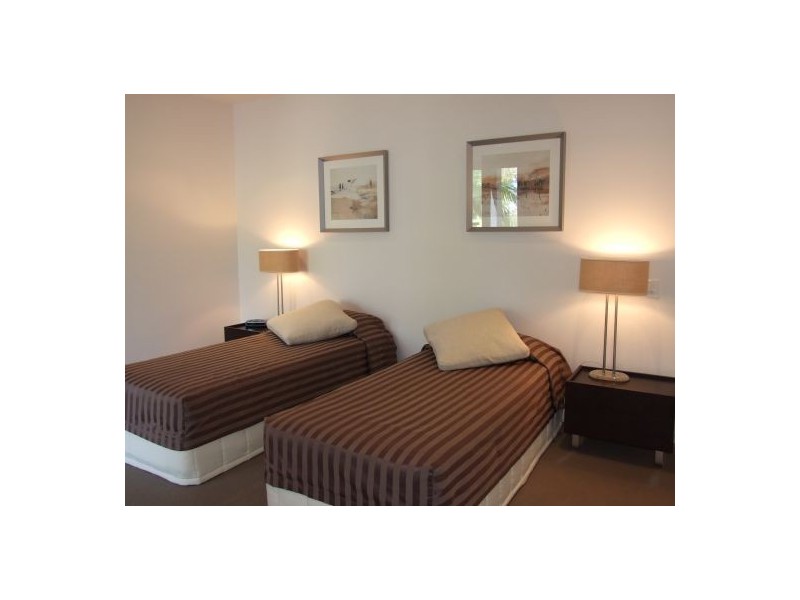 2/18 Howard St, Noosaville QLD 4566