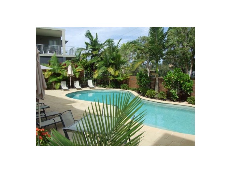 2/18 Howard St, Noosaville QLD 4566