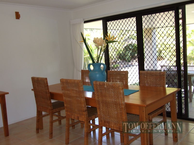 16 Moonbeam Crescent, Castaways Beach QLD 4567