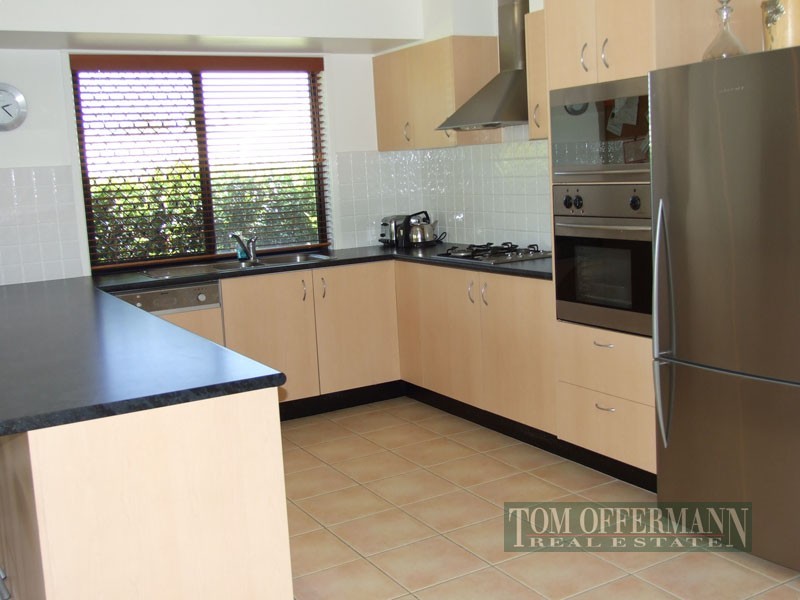 16 Moonbeam Crescent, Castaways Beach QLD 4567