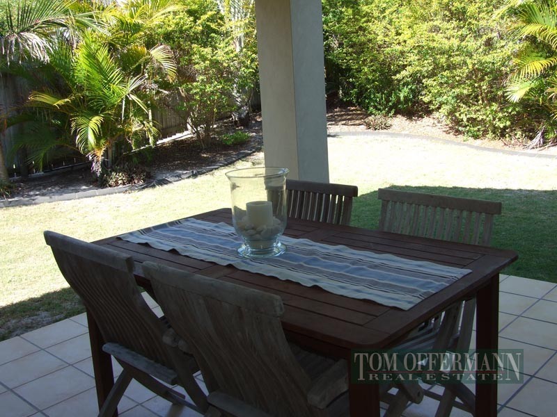 16 Moonbeam Crescent, Castaways Beach QLD 4567