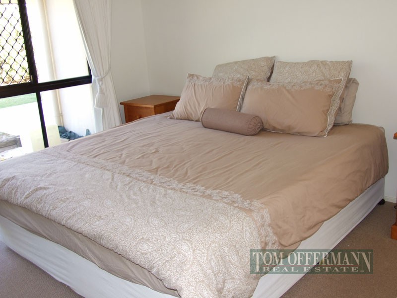 16 Moonbeam Crescent, Castaways Beach QLD 4567