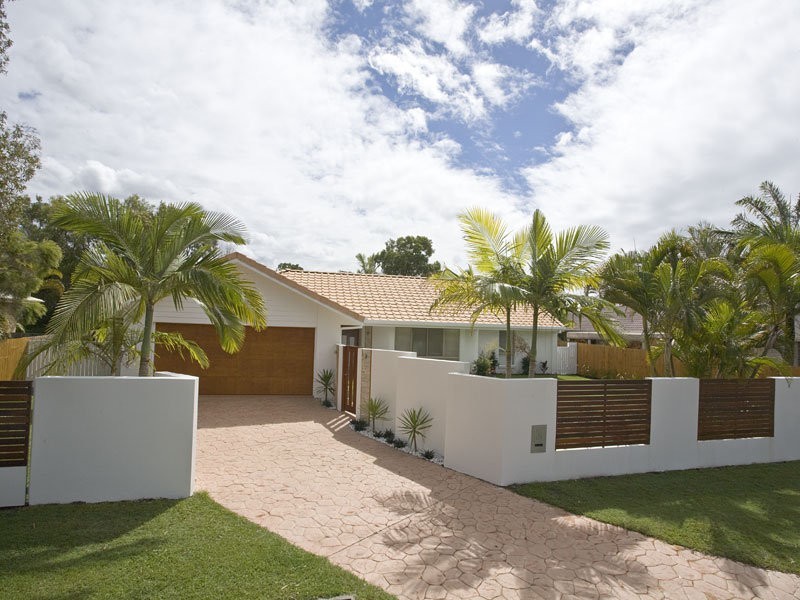 24a Seacove Court, Noosa Waters QLD 4566