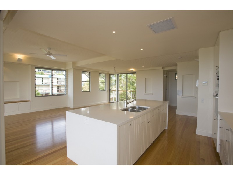 1/18 Crank St, Sunshine Beach QLD 4567