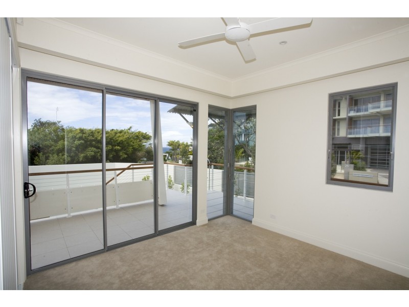 1/18 Crank St, Sunshine Beach QLD 4567
