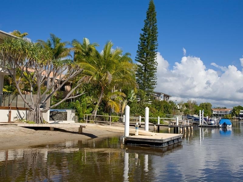 18 Mossman Court, Noosa Heads QLD 4567